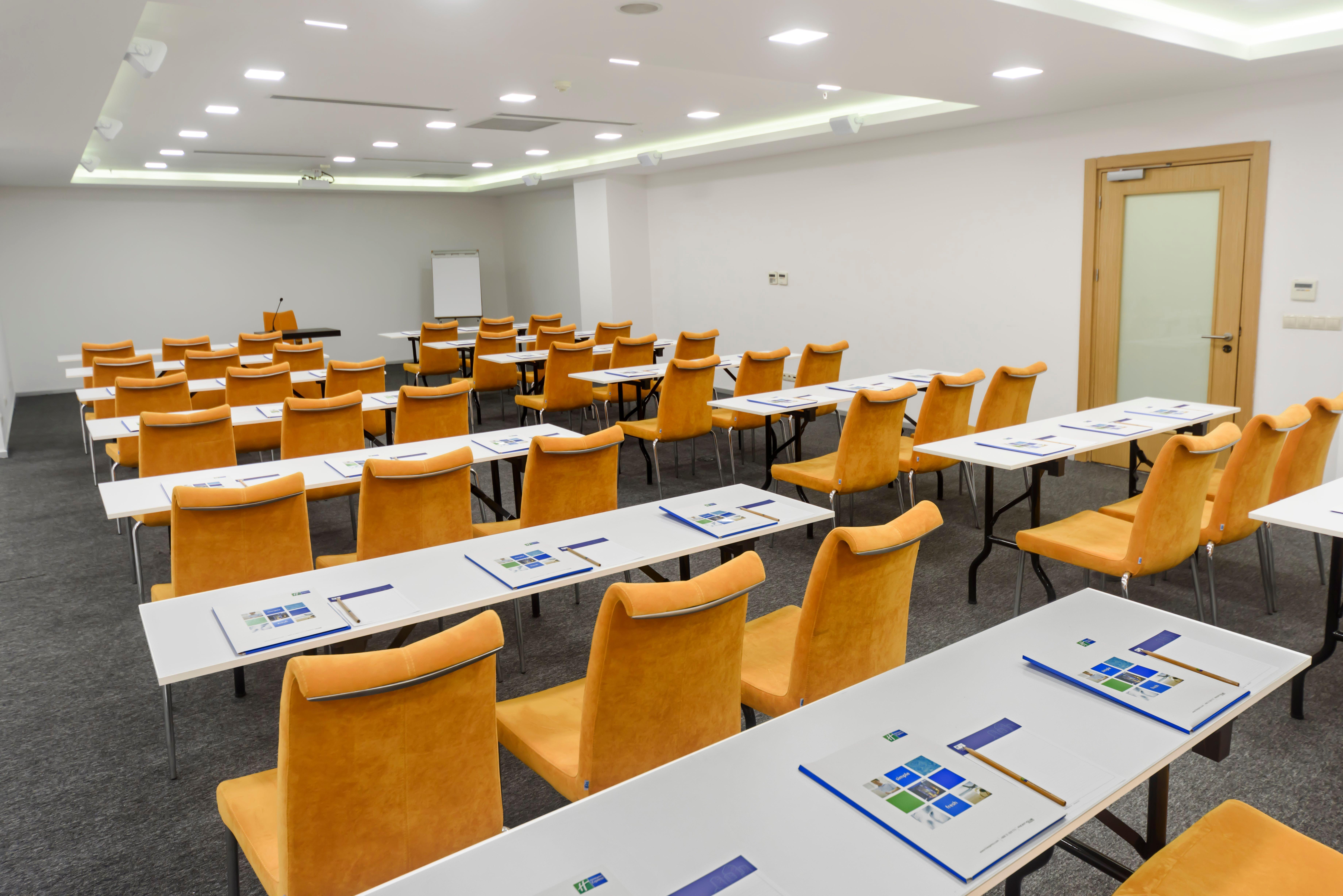 Holiday Inn Express Istanbul-Altunizade By Ihg Экстерьер фото
