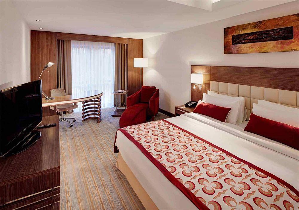 Holiday Inn Express Istanbul-Altunizade By Ihg Экстерьер фото