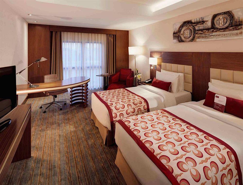 Holiday Inn Express Istanbul-Altunizade By Ihg Экстерьер фото