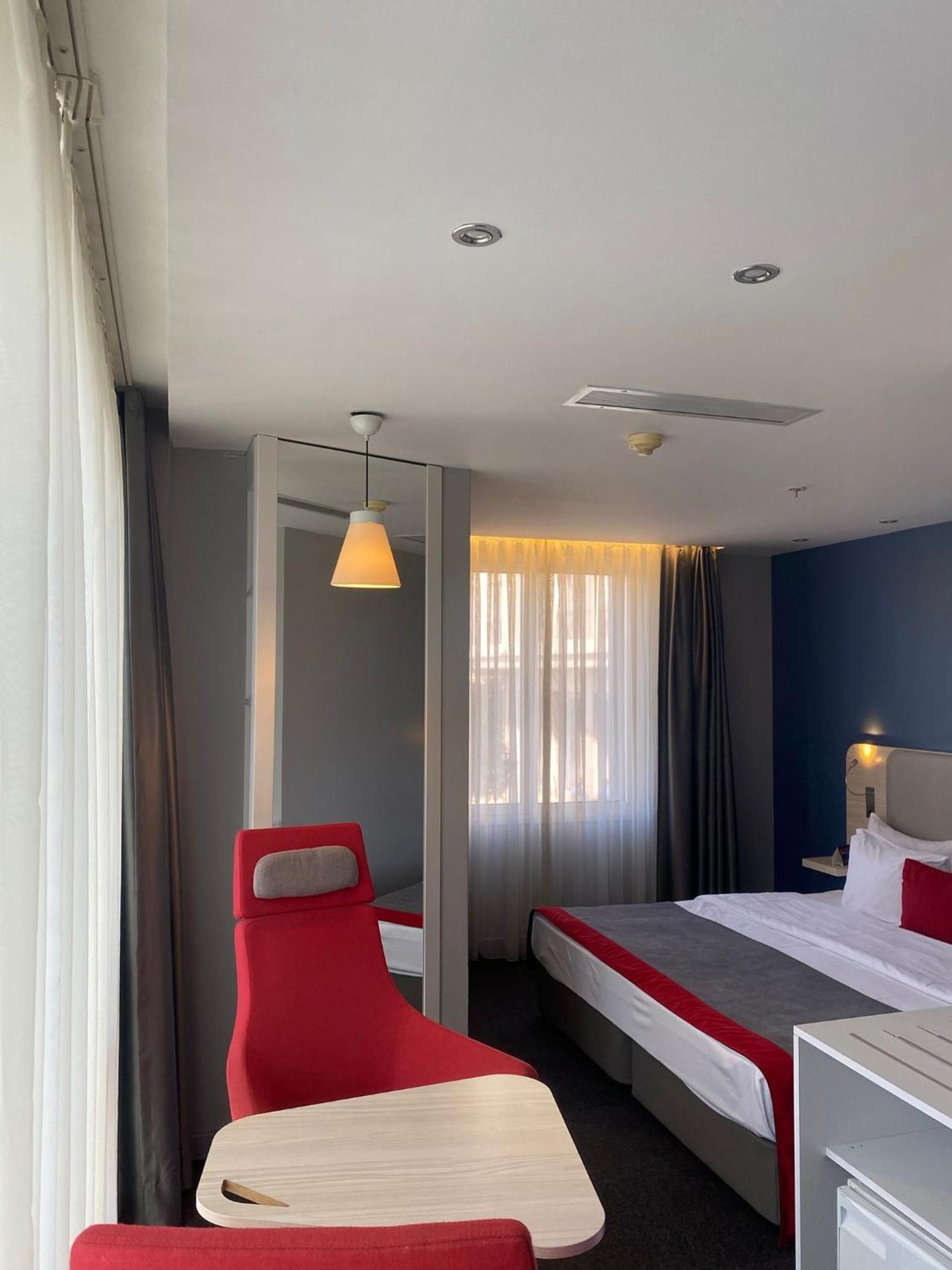 Holiday Inn Express Istanbul-Altunizade By Ihg Экстерьер фото