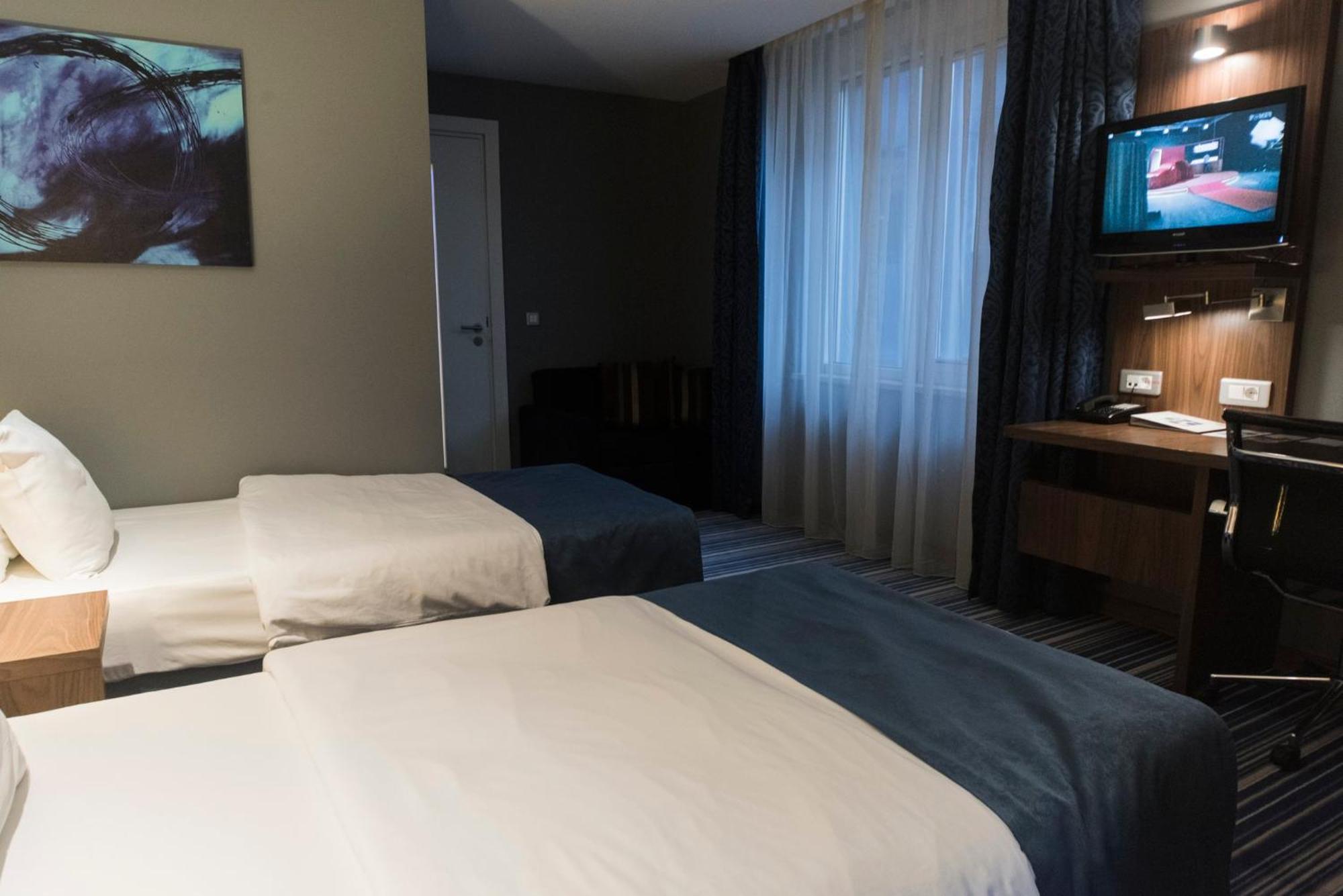Holiday Inn Express Istanbul-Altunizade By Ihg Экстерьер фото