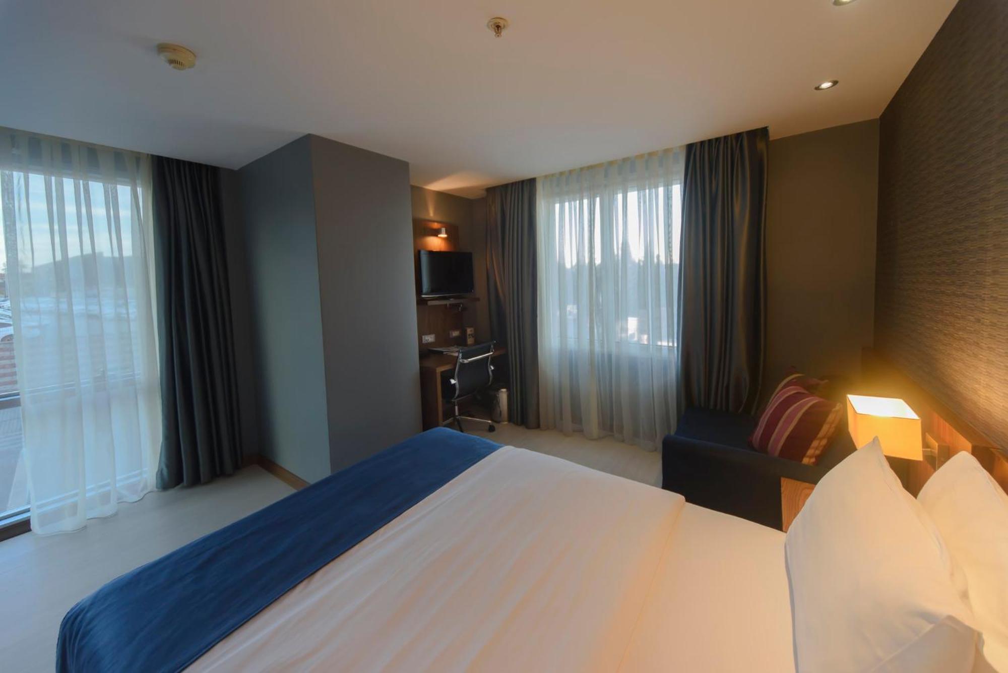 Holiday Inn Express Istanbul-Altunizade By Ihg Экстерьер фото