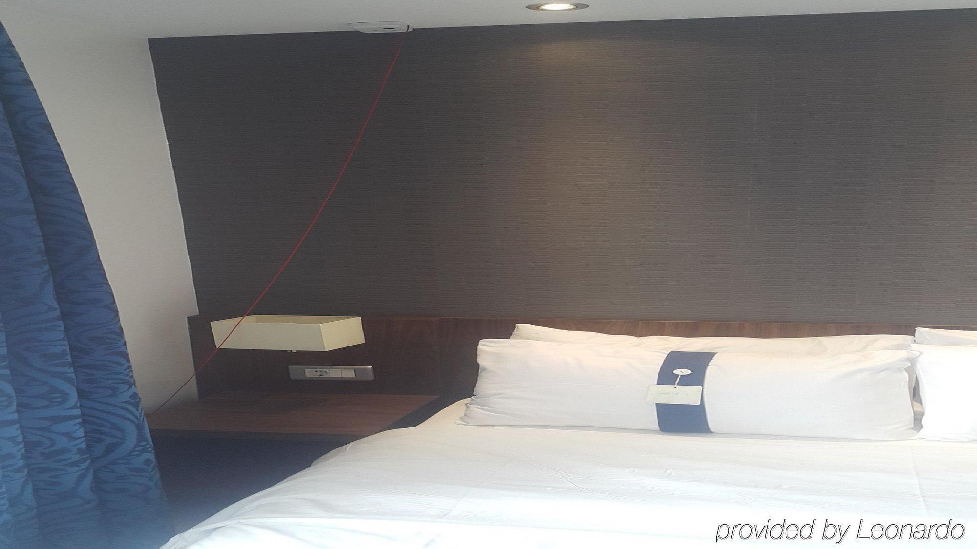 Holiday Inn Express Istanbul-Altunizade By Ihg Экстерьер фото