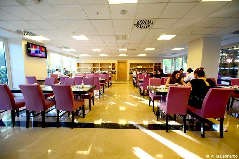Holiday Inn Express Istanbul-Altunizade By Ihg Экстерьер фото